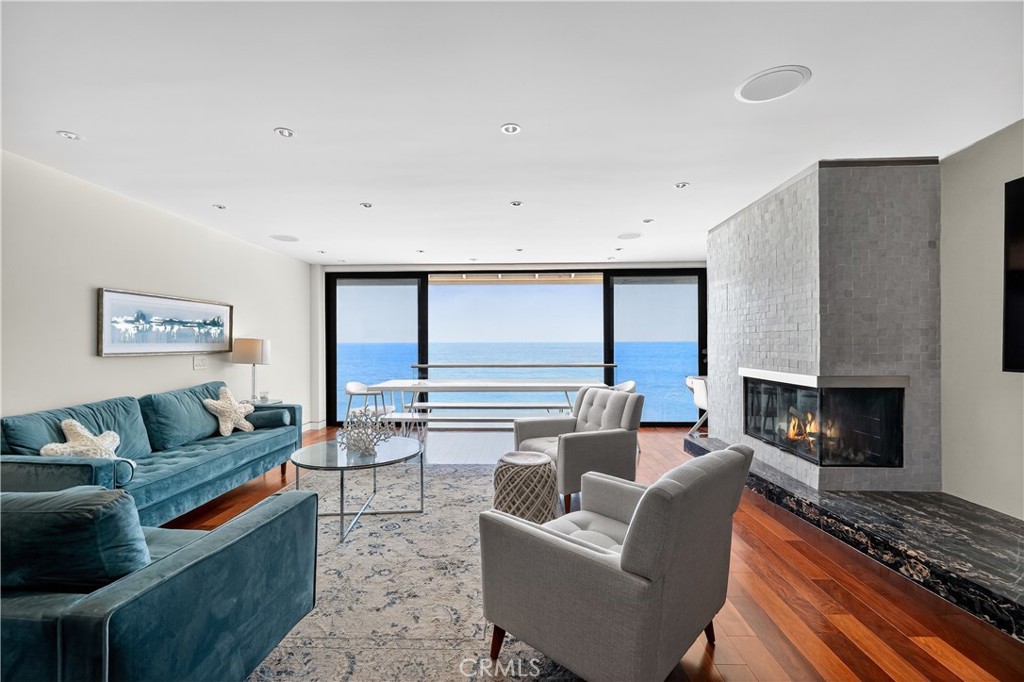 102 Blue Lagoon