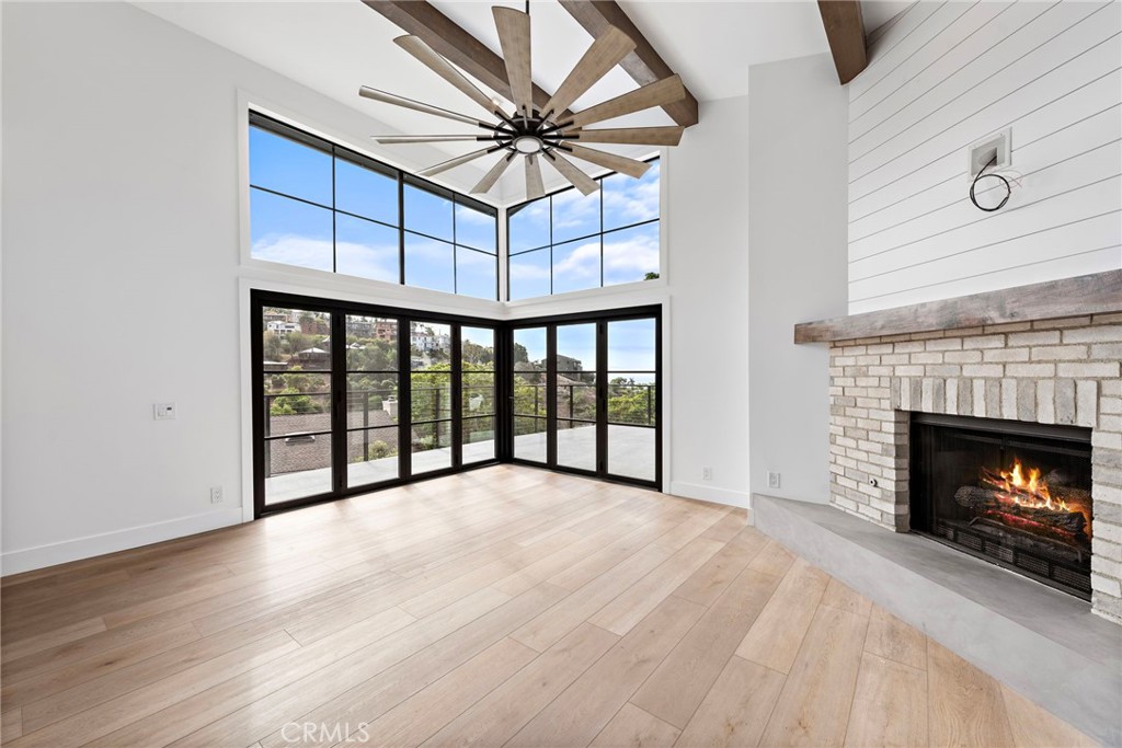 980 Meadowlark Lane
