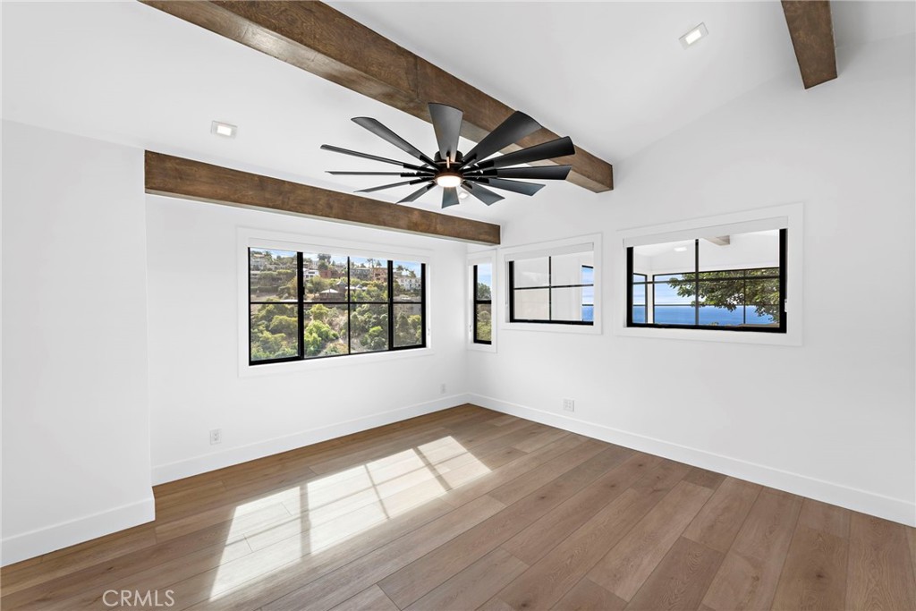 980 Meadowlark Lane