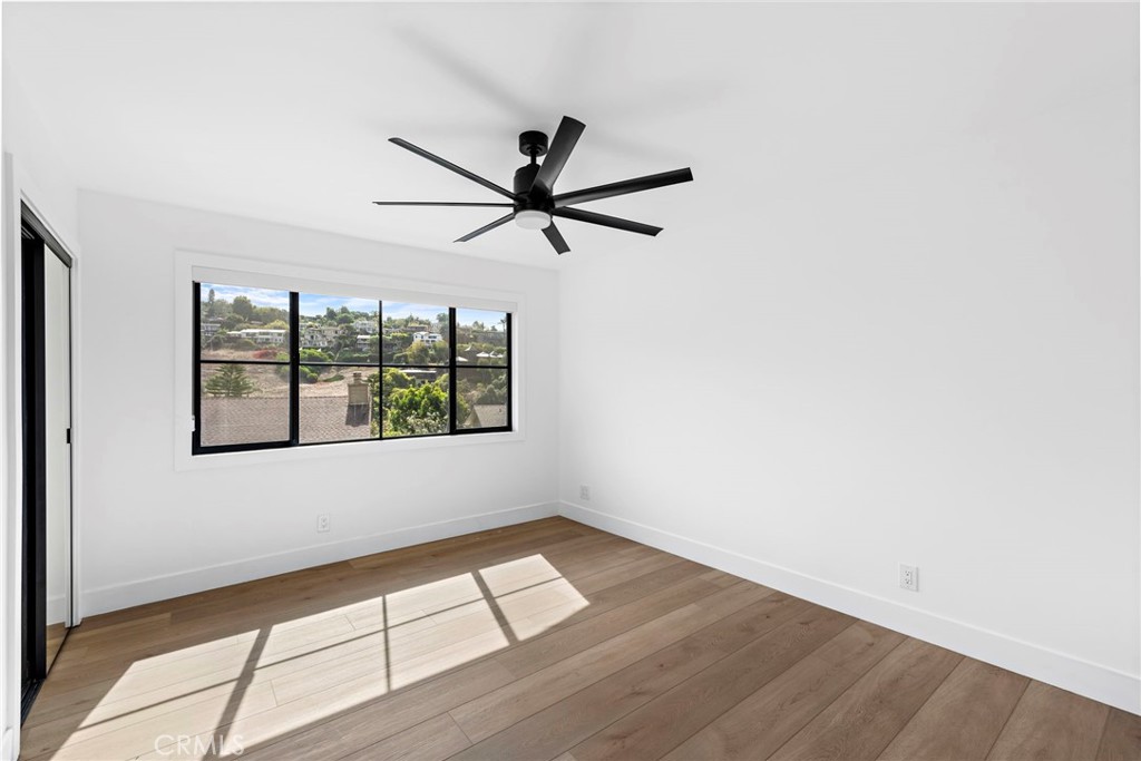 980 Meadowlark Lane