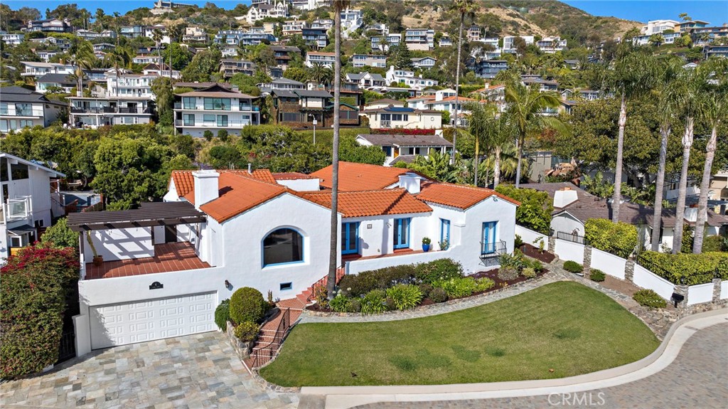 4 Camel Point Drive