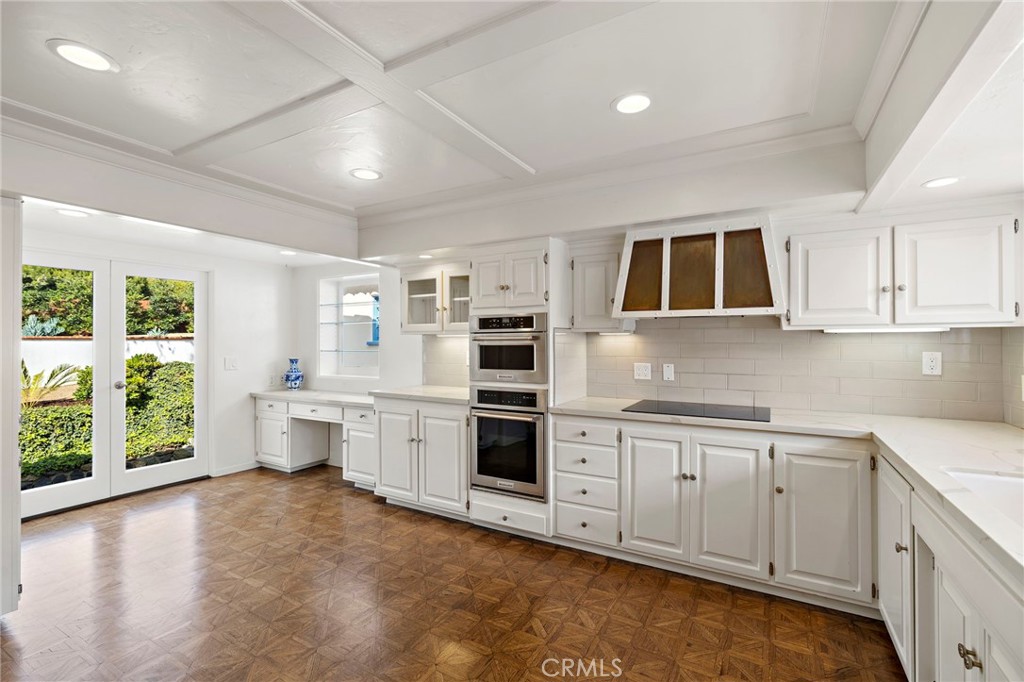 4 Camel Point Drive