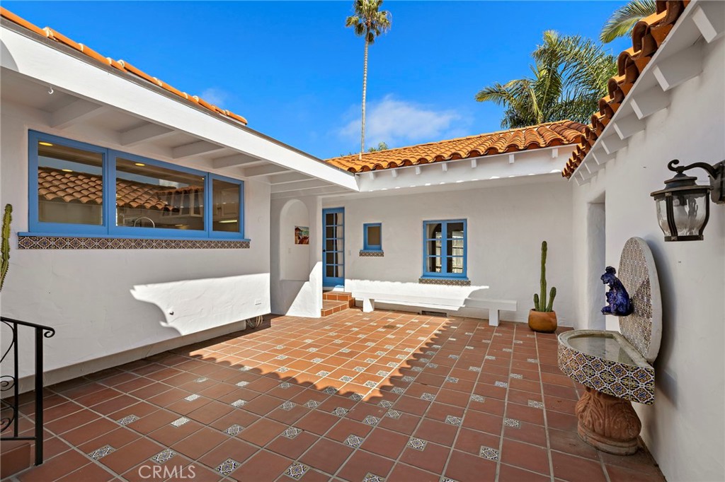 4 Camel Point Drive