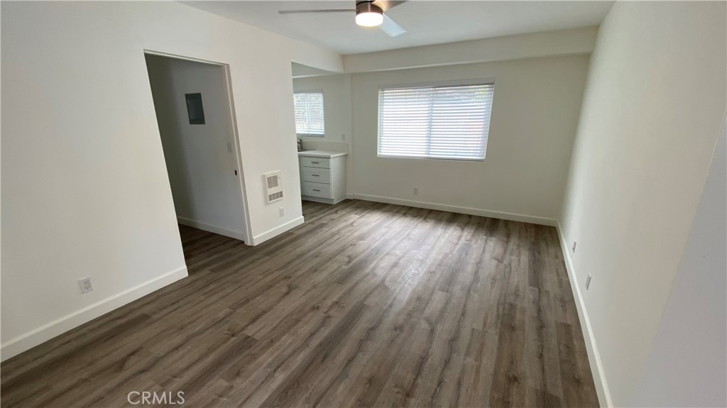 326 N Coast D