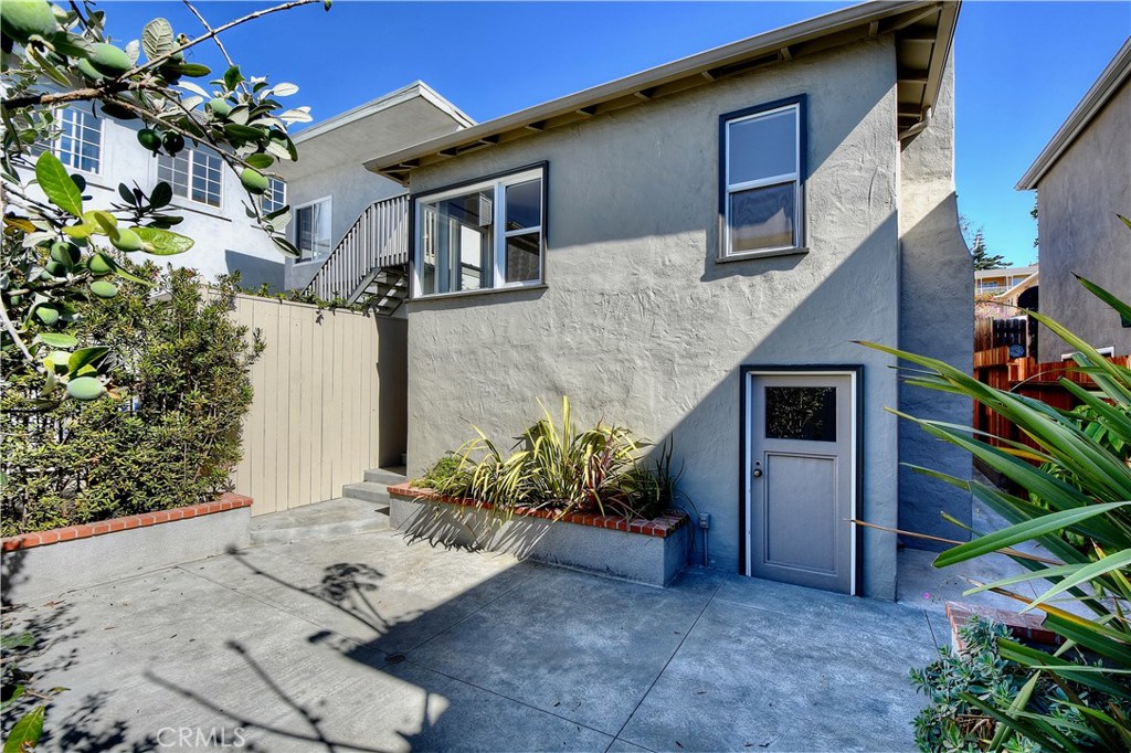 445 BENT Street