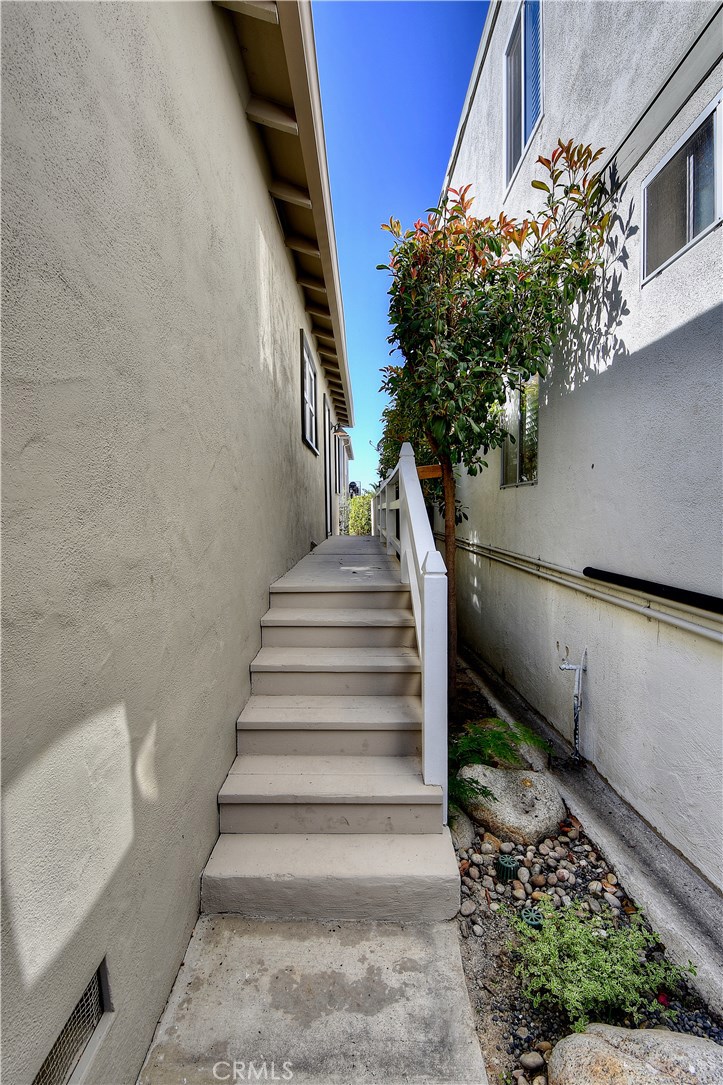 445 BENT Street