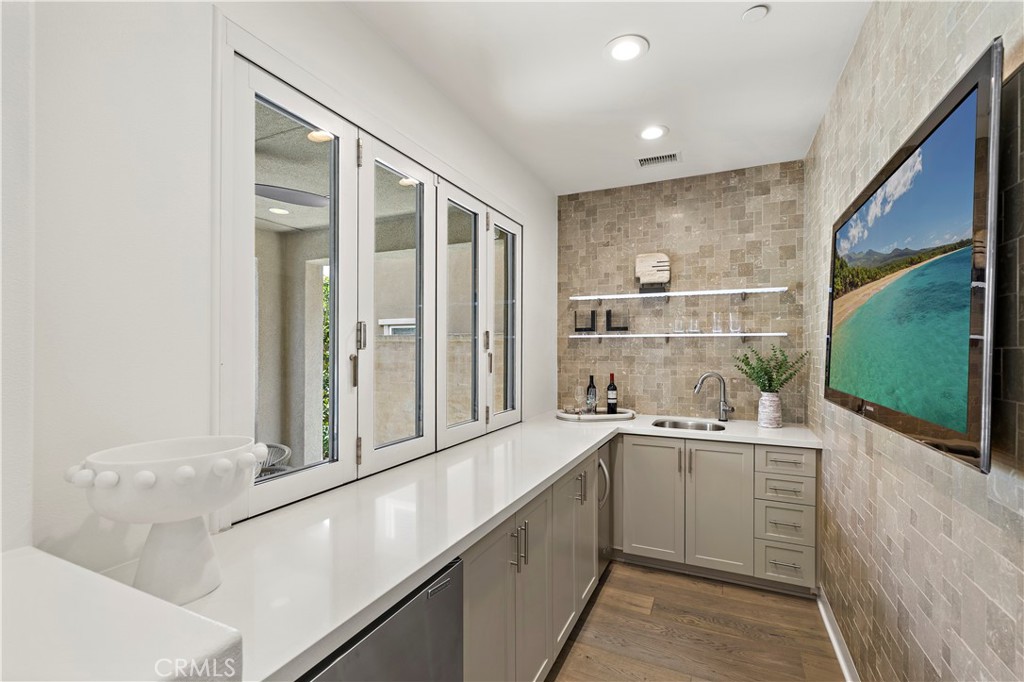 14 Anacapa Lane