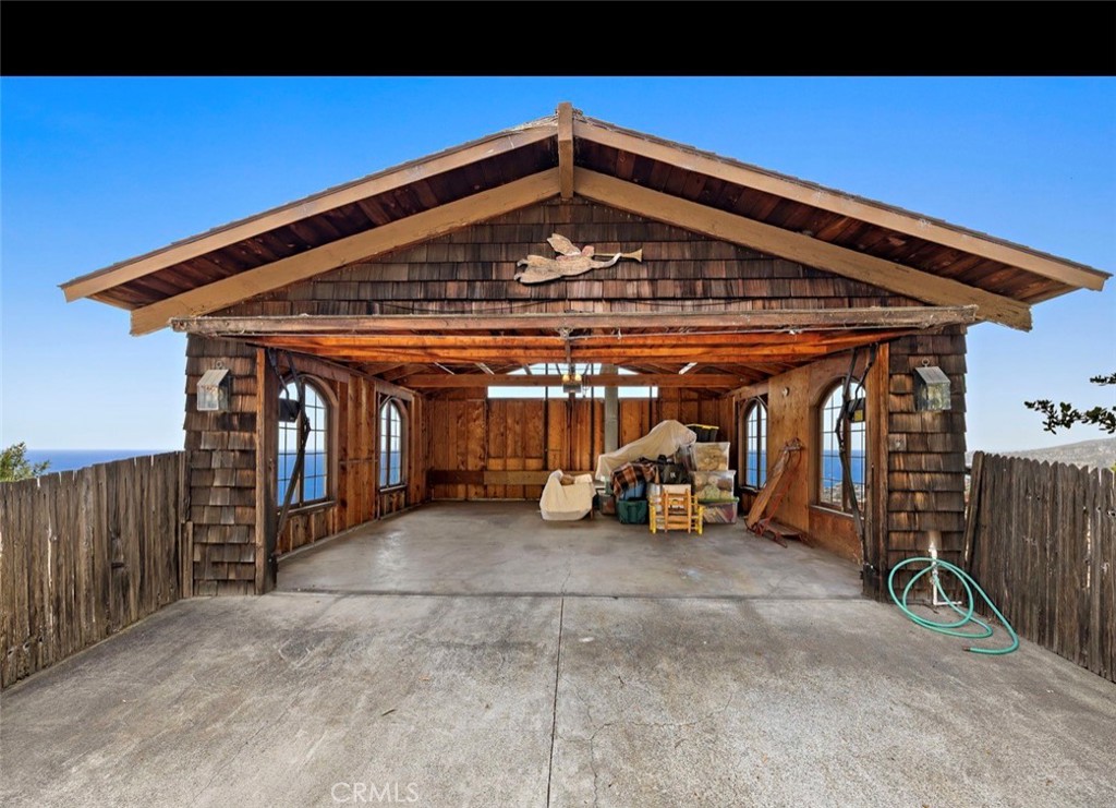 2147 Crestview