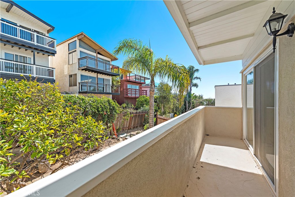 882 Acapulco Street