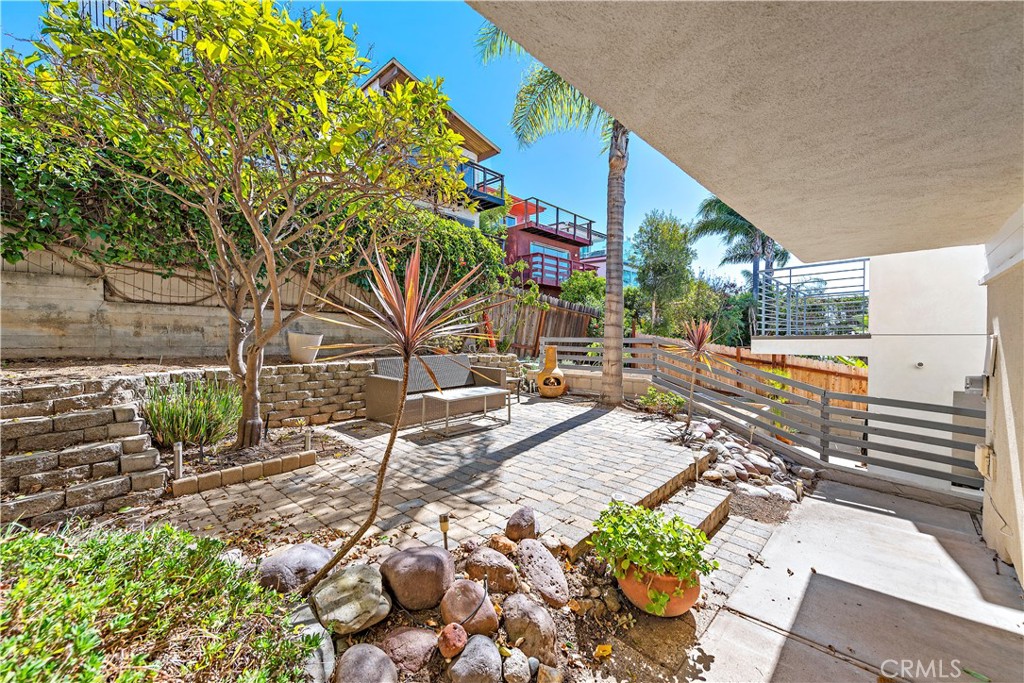 882 Acapulco Street