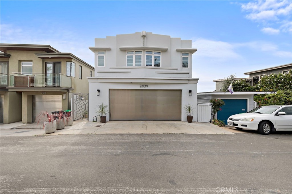 2609 Victoria Drive