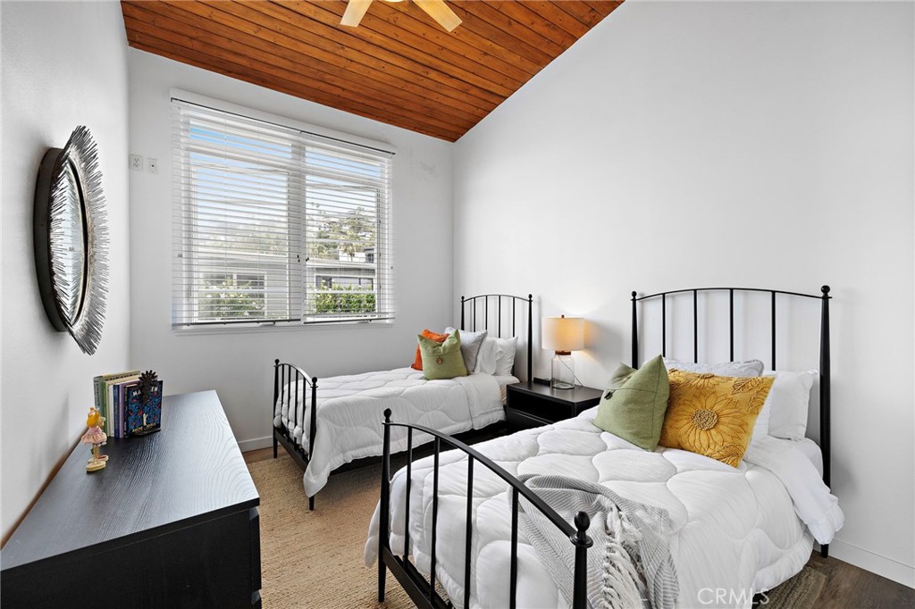 2609 Victoria Drive
