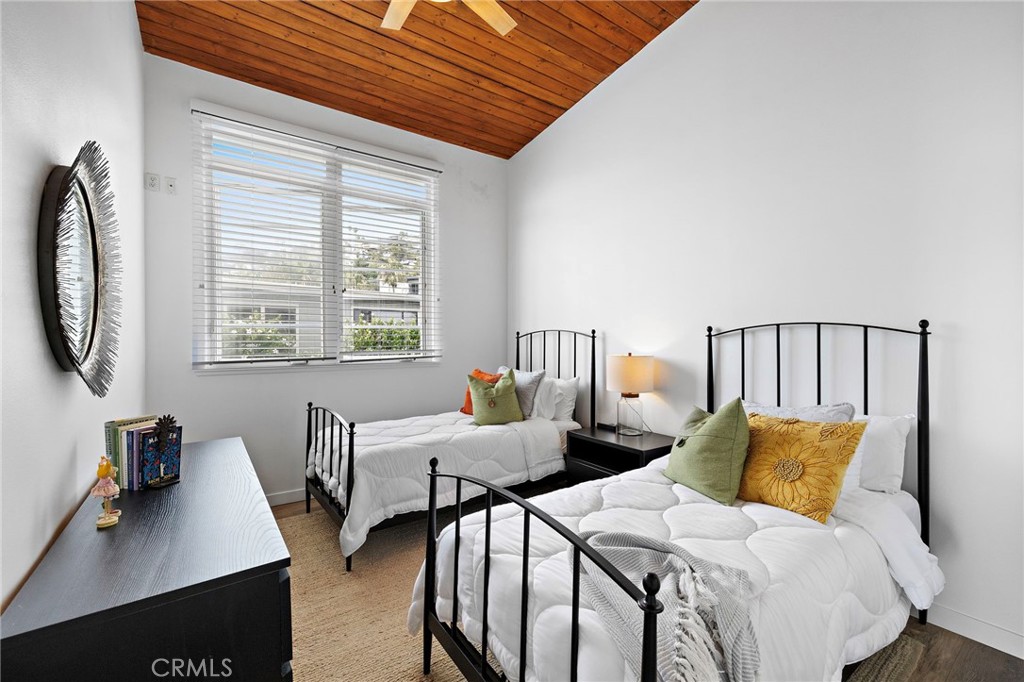 2609 Victoria Drive