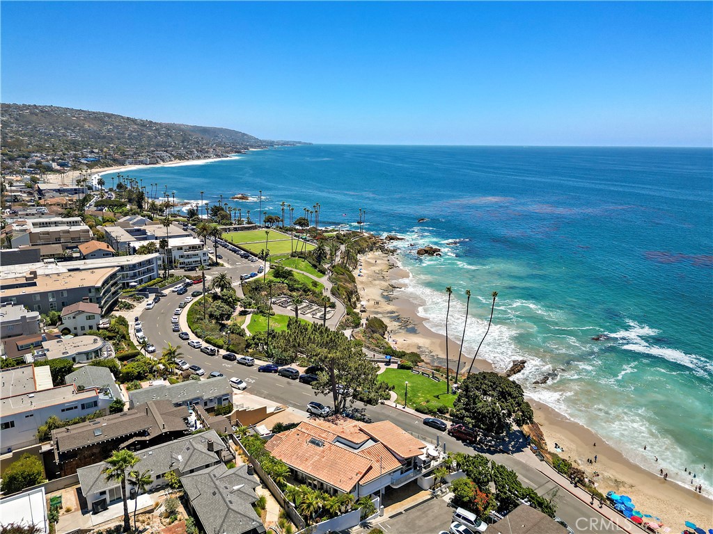 594 Cliff Drive