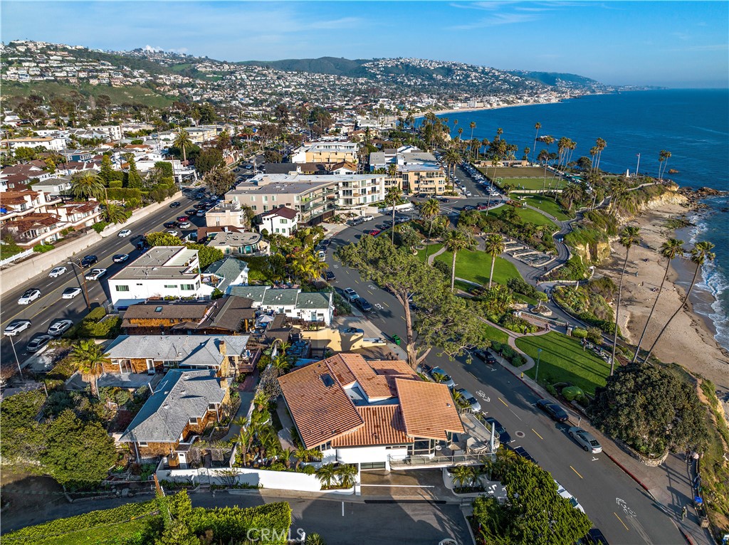 594 Cliff Drive