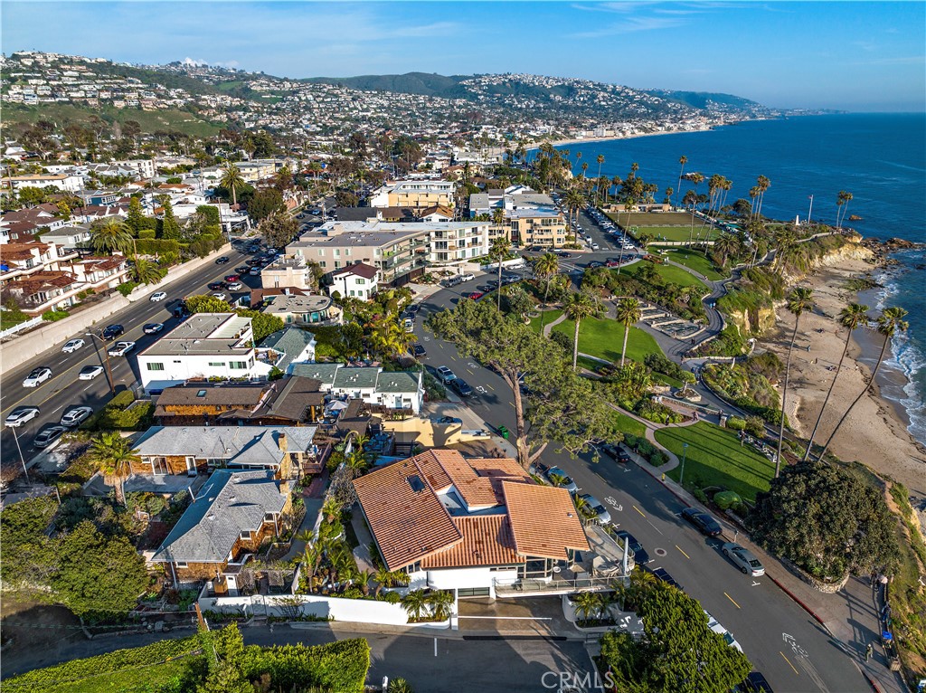 594 Cliff Drive