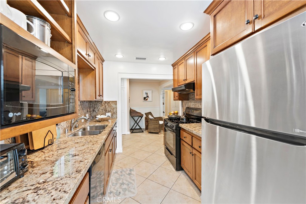 1466 Randall Way