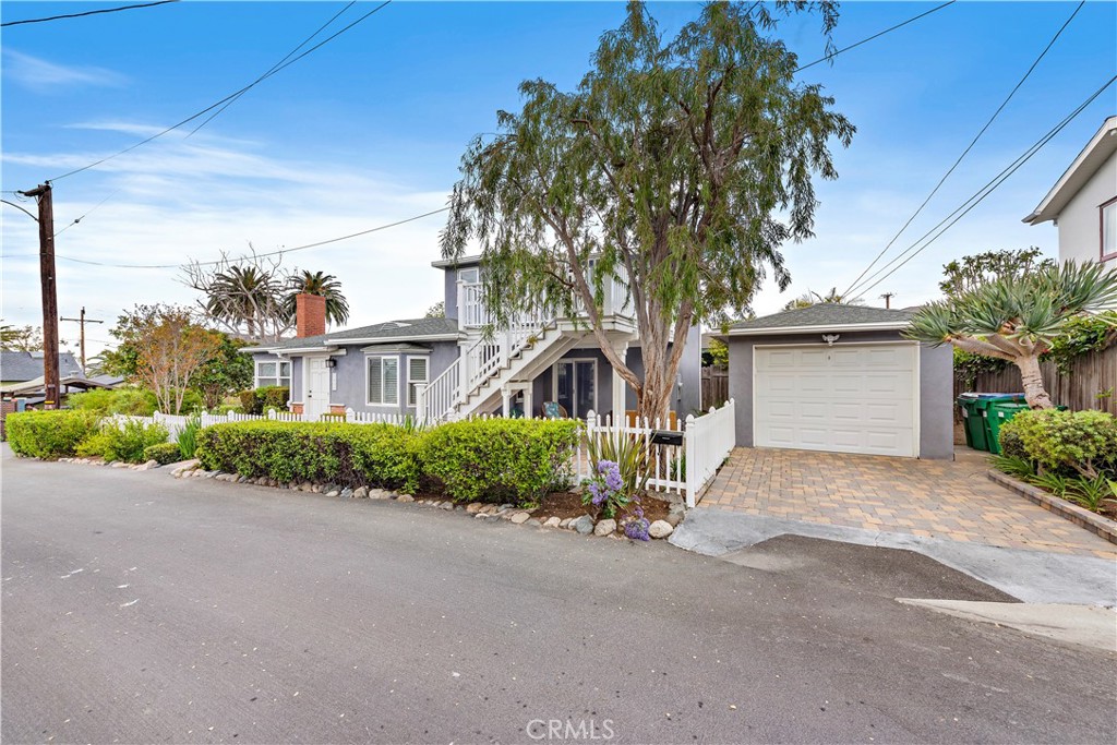 1466 Randall Way