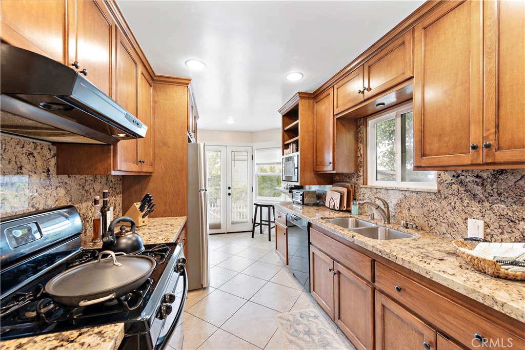 1466 Randall Way