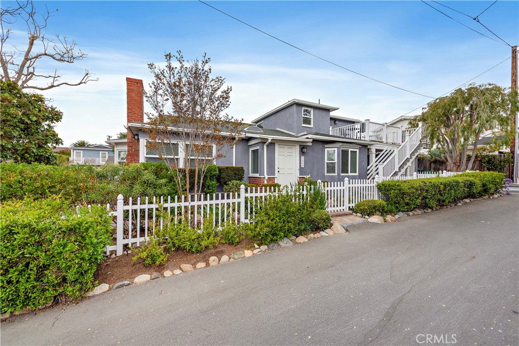 1466 Randall Way