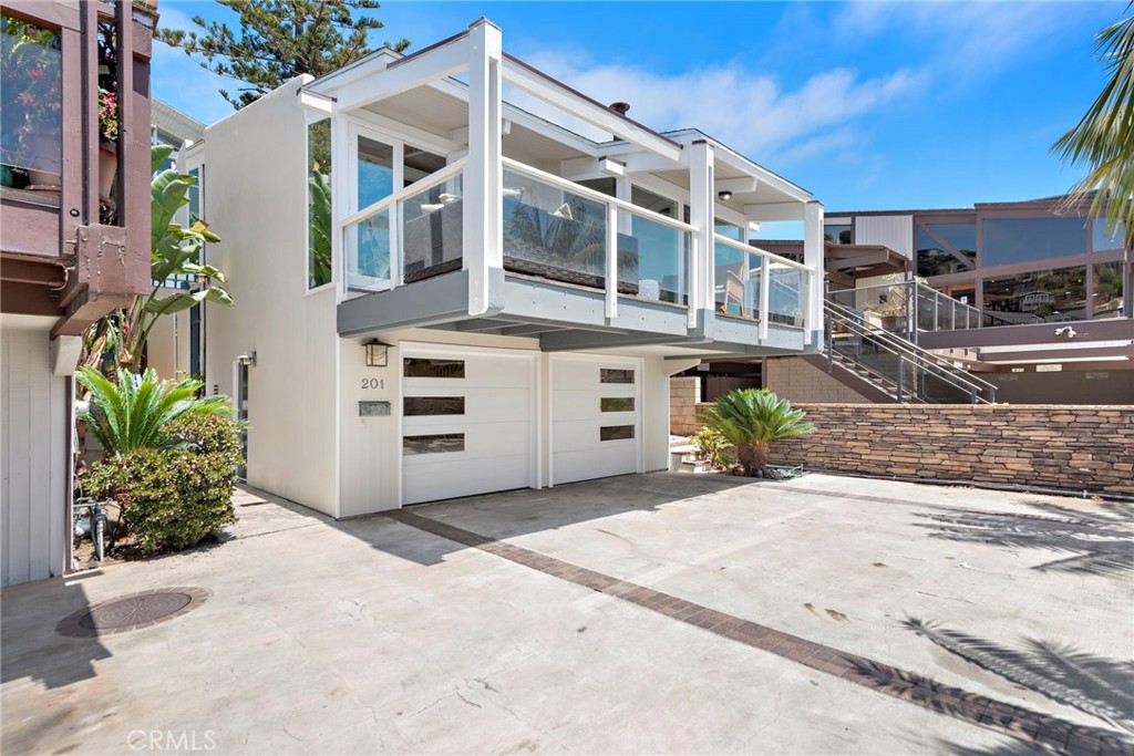 201 Nyes Place