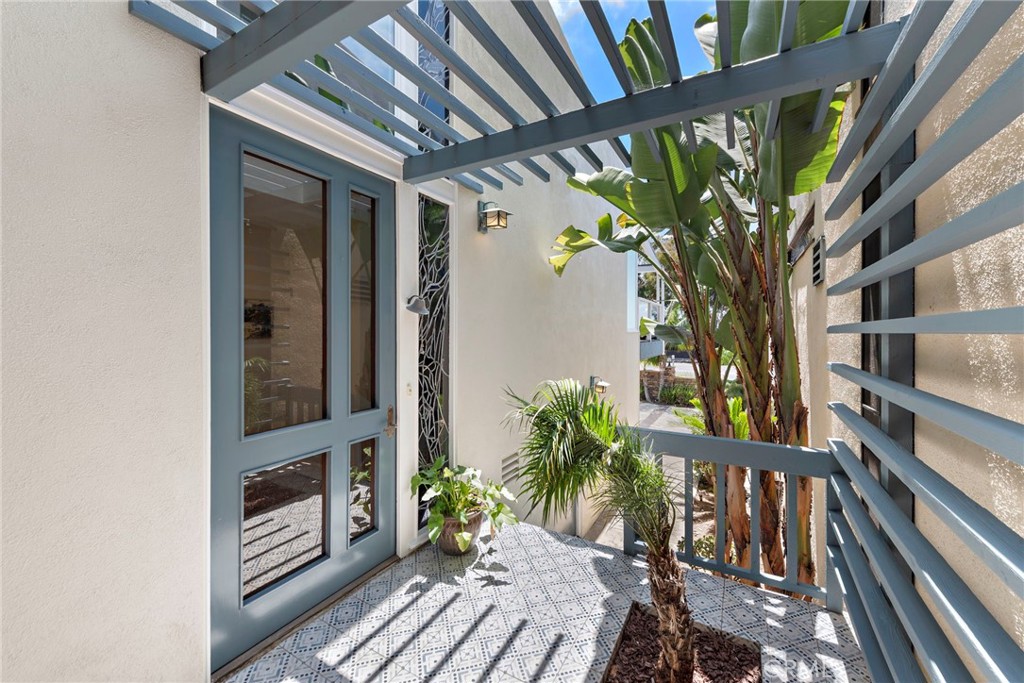 201 Nyes Place