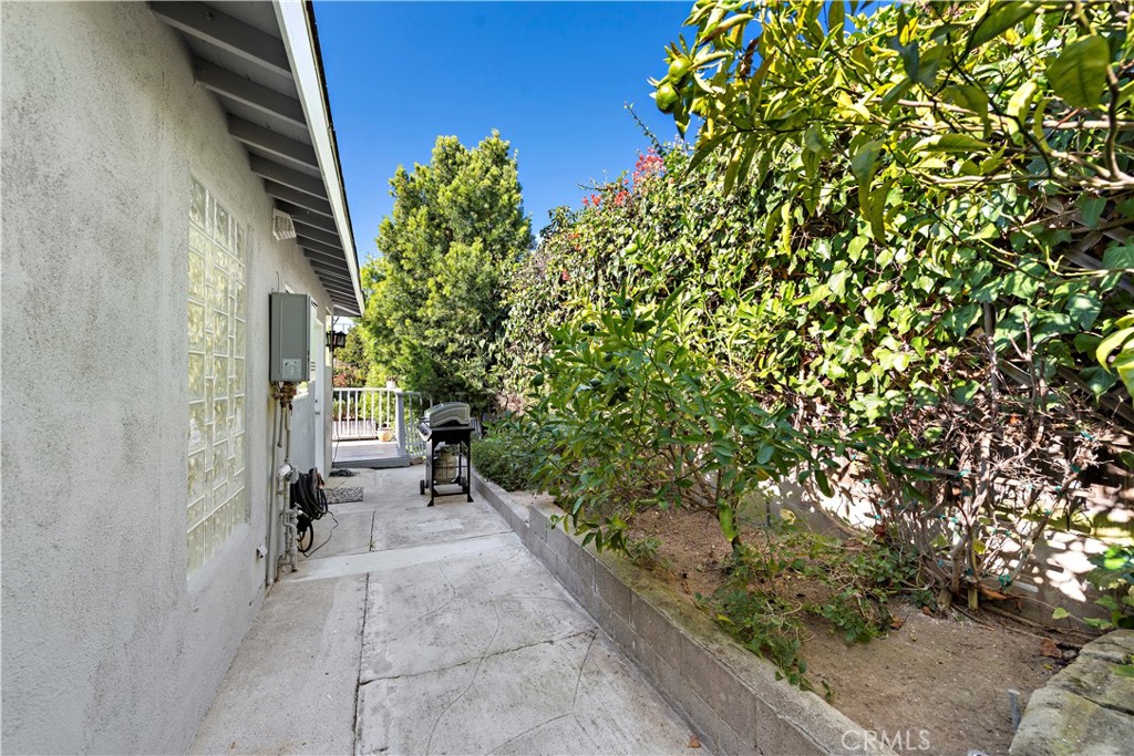 637 Saint Anns Drive