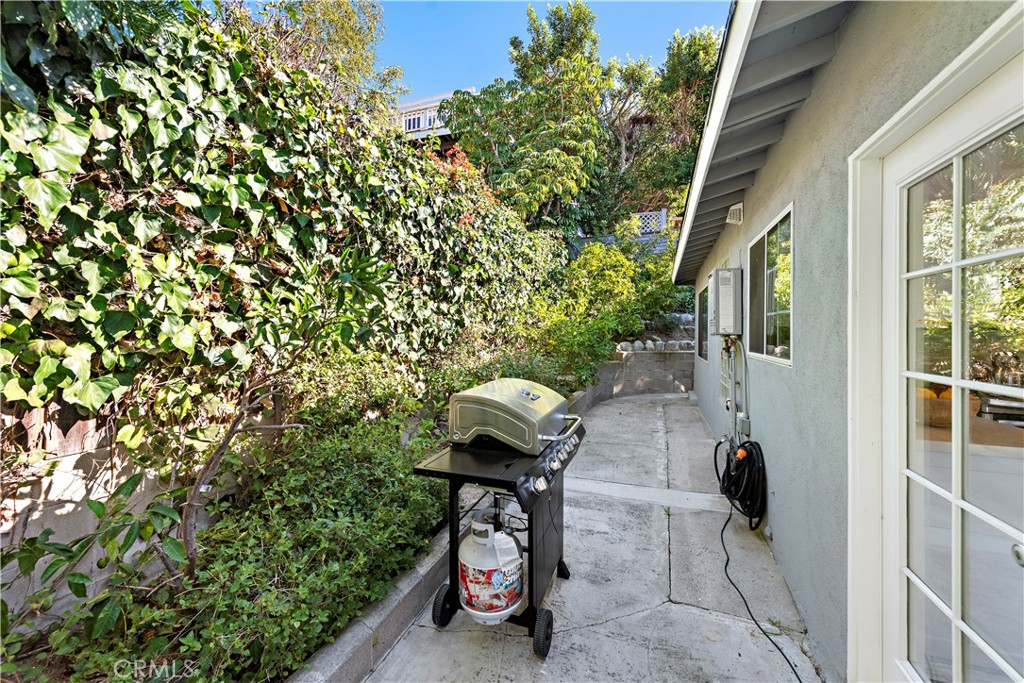 637 Saint Anns Drive