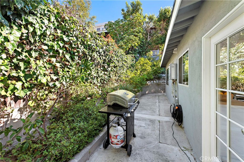 637 Saint Anns Drive