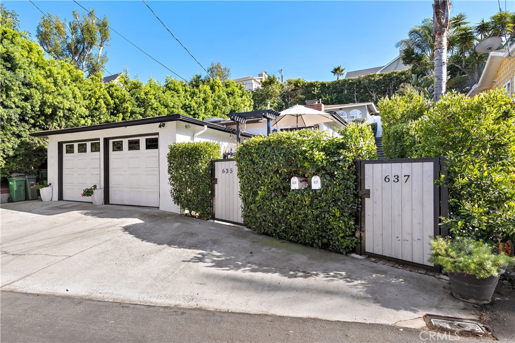 637 Saint Anns Drive