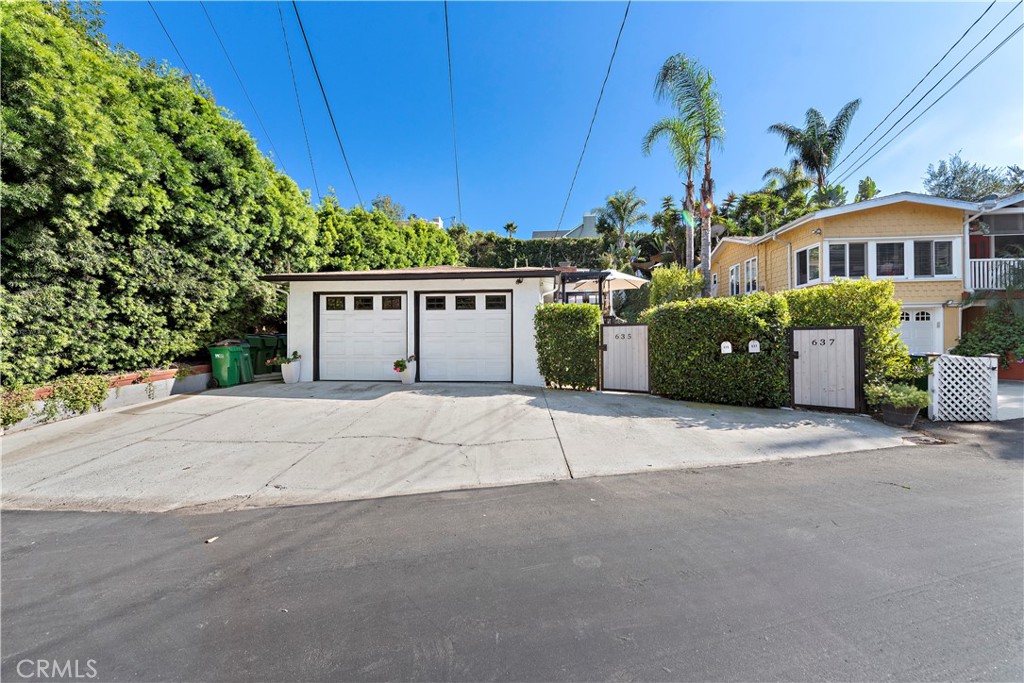 637 Saint Anns Drive