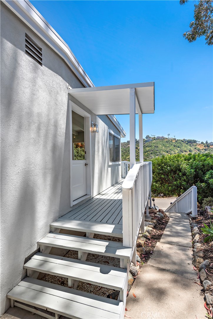 1435 Bluebird Canyon Drive