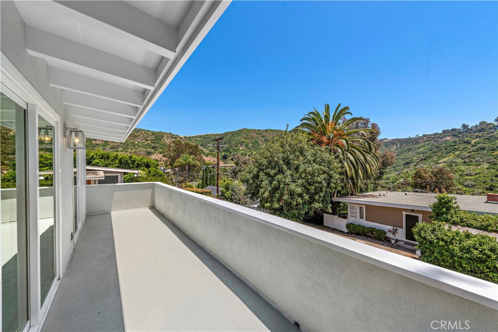 1435 Bluebird Canyon Drive