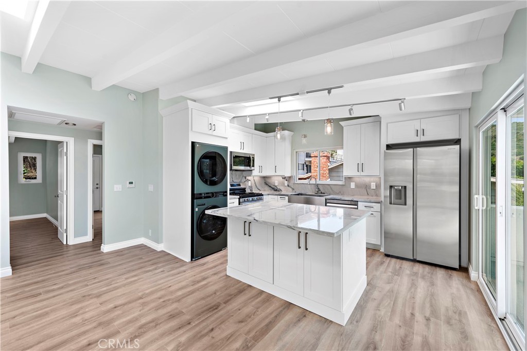 1435 Bluebird Canyon Drive