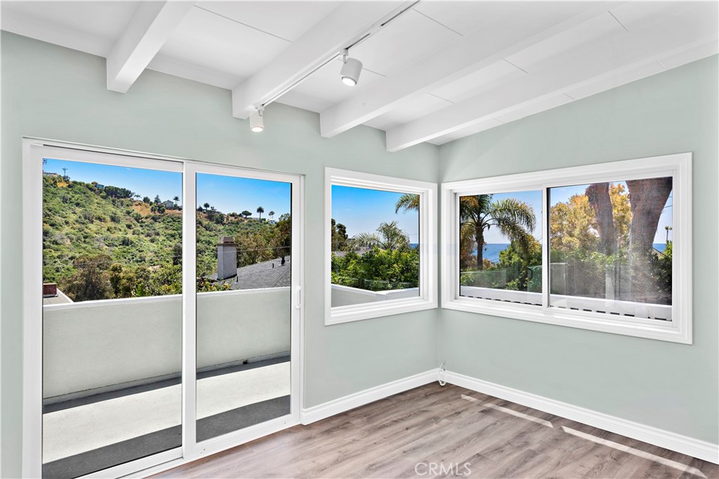 1435 Bluebird Canyon Drive