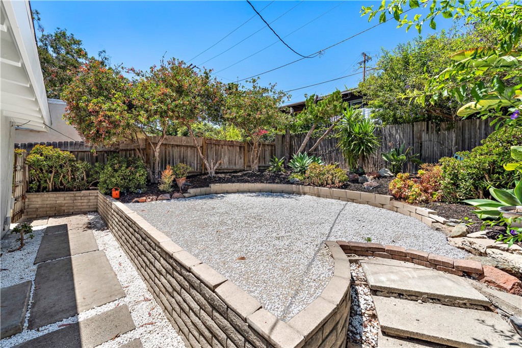 1435 Bluebird Canyon Drive