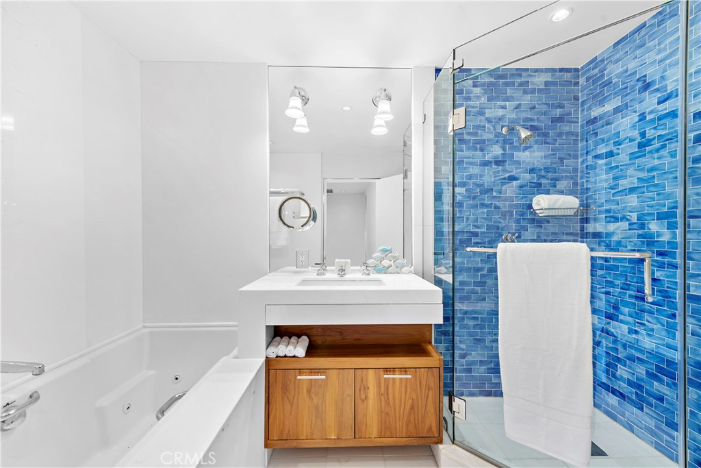 102 Blue Lagoon