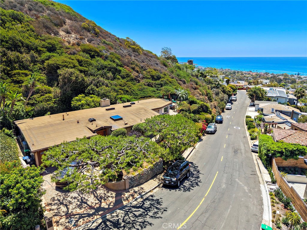 1106 Skyline Drive 1
