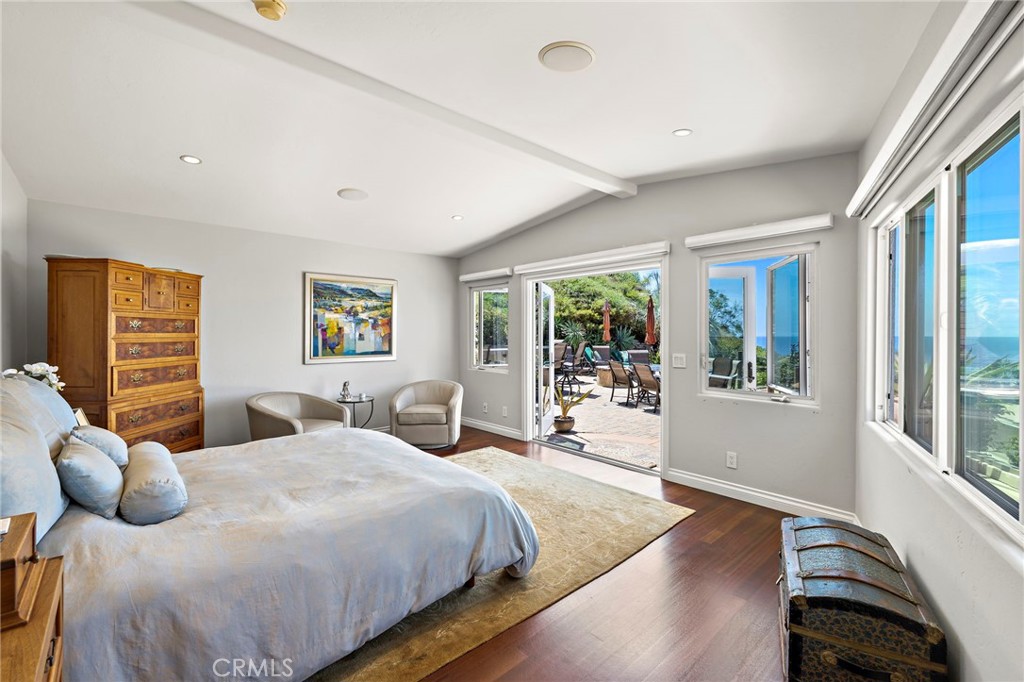1106 Skyline Drive 1