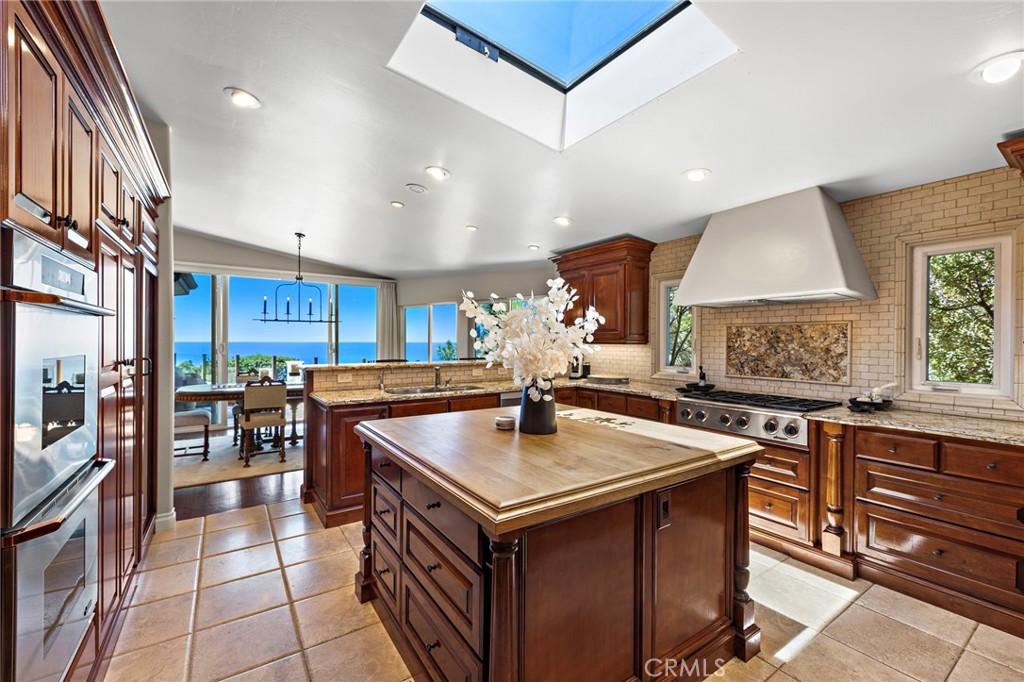 1106 Skyline Drive 1