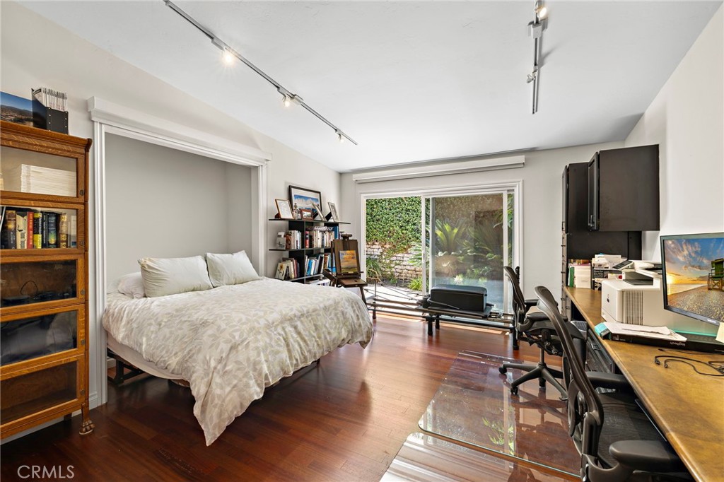 1106 Skyline Drive 1