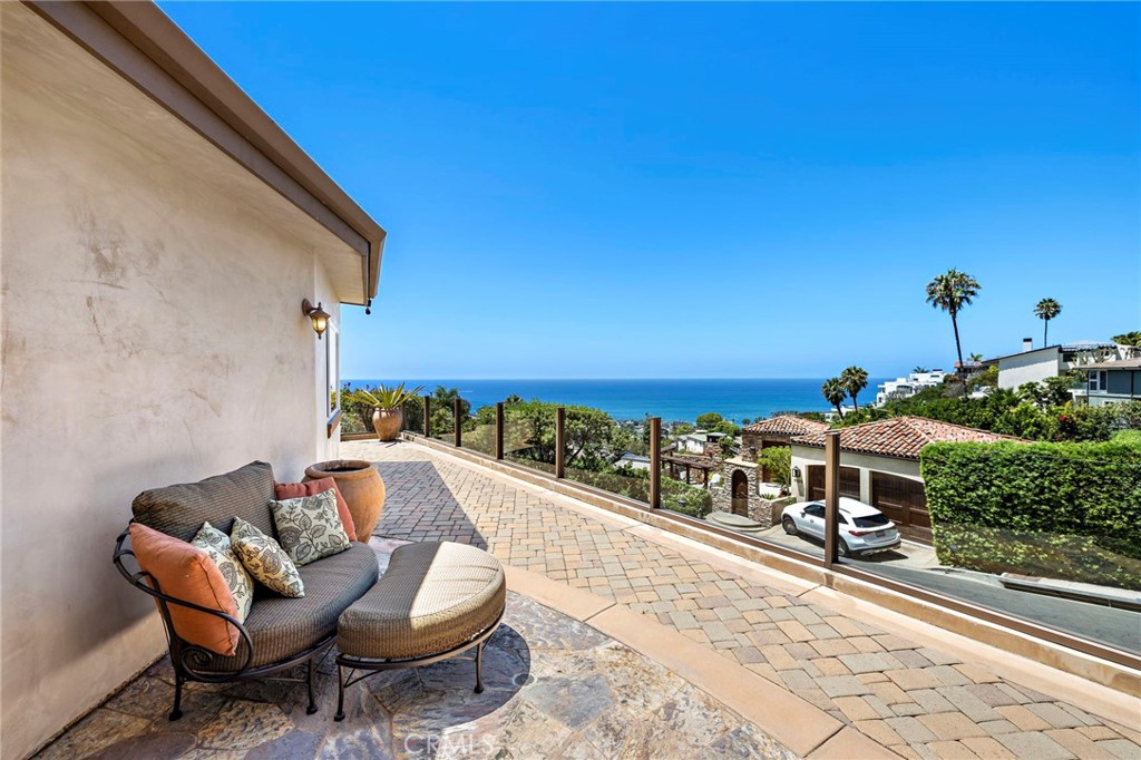 1106 Skyline Drive 1
