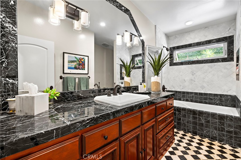 1106 Skyline Drive 1