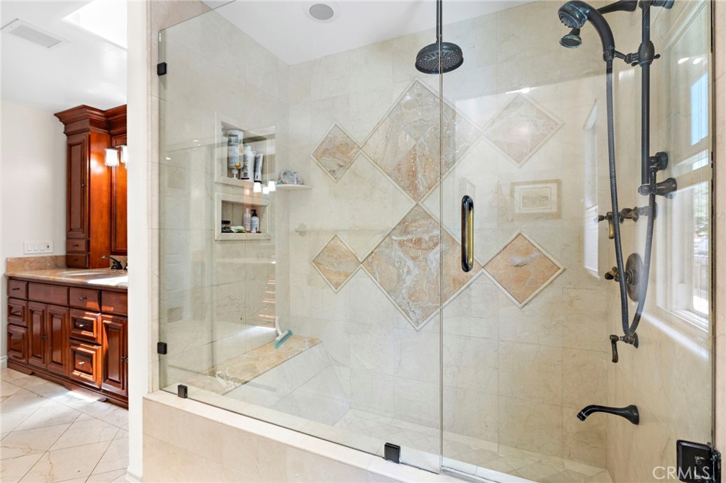 1106 Skyline Drive 1