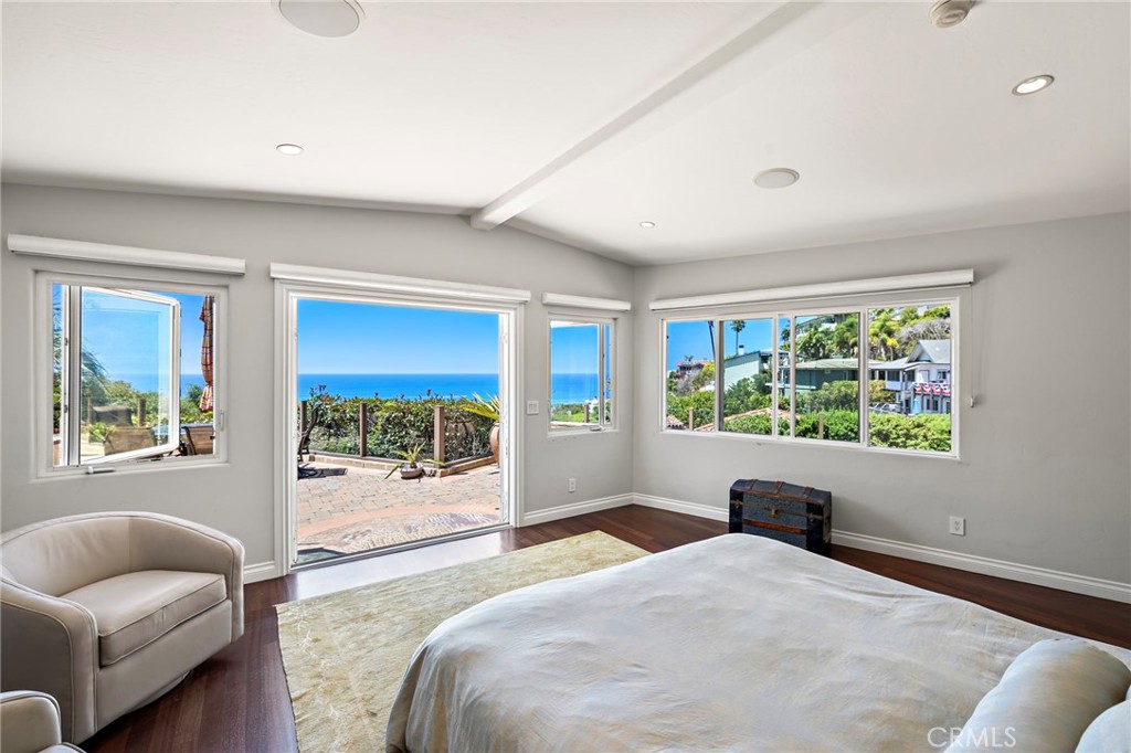 1106 Skyline Drive 1