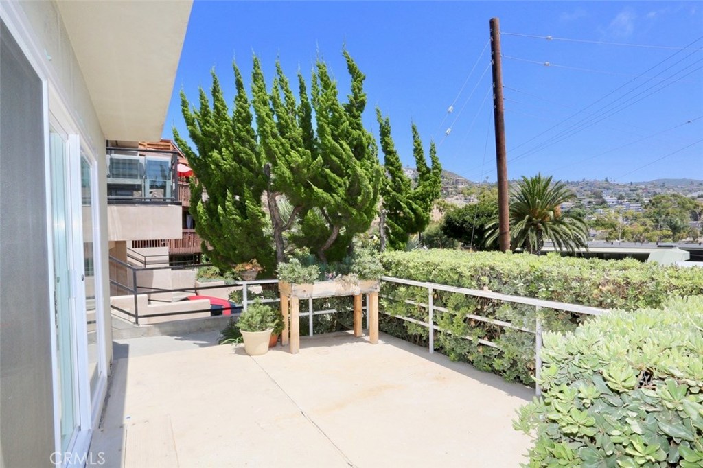 180 Cliff Drive