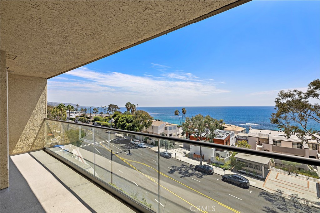 694 N Coast 3