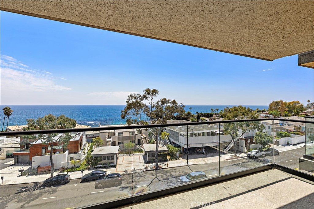 694 N Coast 3