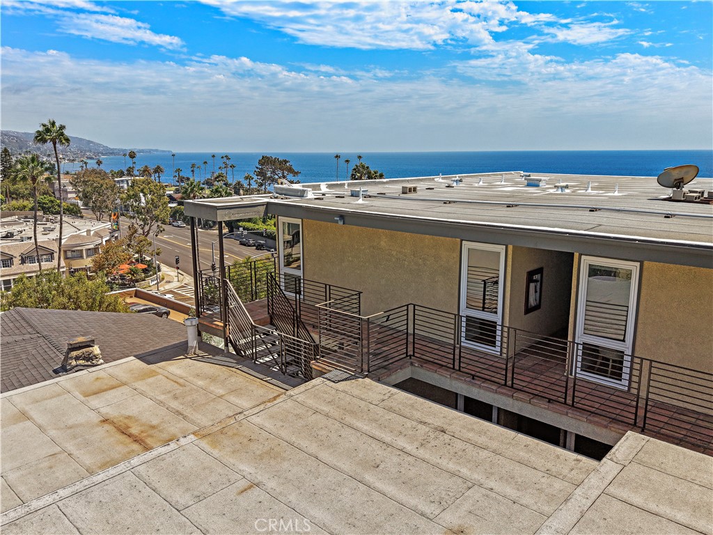 694 N Coast 3