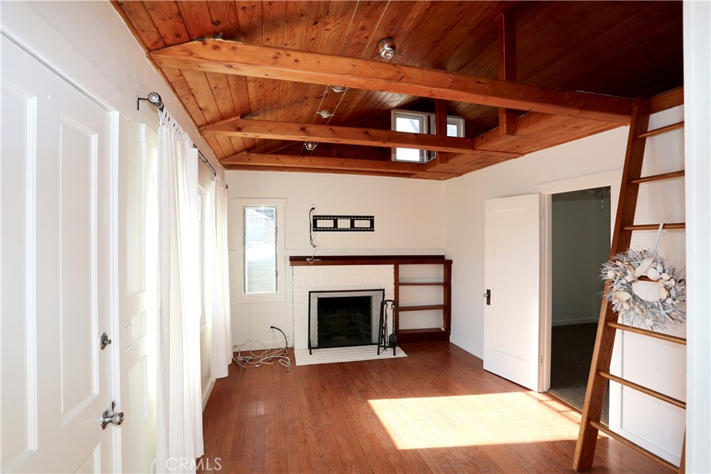 426 Aster Street B back